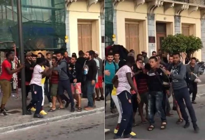 Έτοιμη να «εκραγεί» η χώρα: Μετανάστες πλακώνονται στη Σάμο μπροστά σε ΑΤΜ – Ρωσική προειδοποίηση:  «Ισλαμιστές θα αιματοκυλίσουν την ΕΕ»